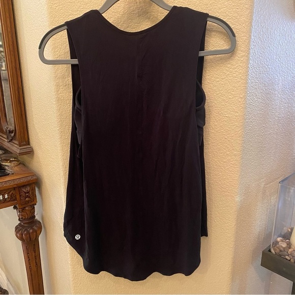 LULULEMON Women Black Flow Y 2-in-1 Yoga Tank Top Light Support A-C Cups Size 8 - Picture 4 of 7